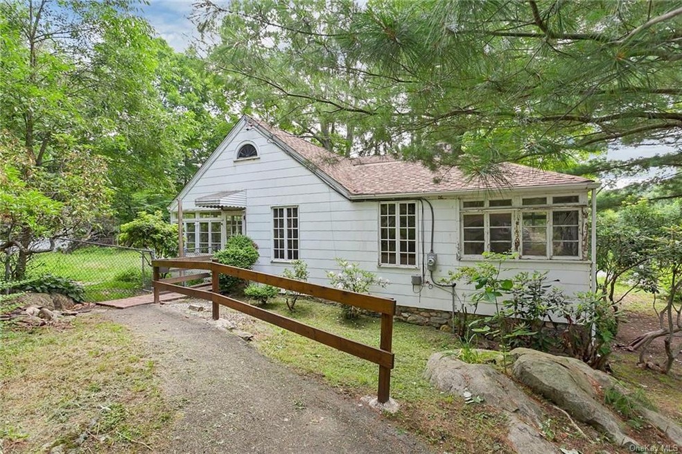 1630 Amazon Rd, Mohegan Lake, NY 10547 - photo 1