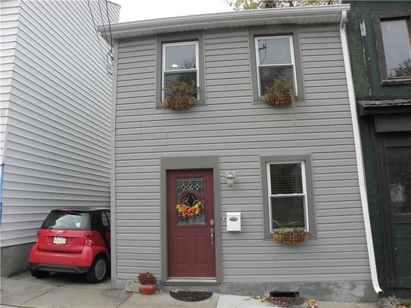 Exterior Front. Beautifully Updated 2 Bedroom in S