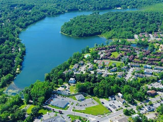 23 Leisure Way unit 23, Mohegan Lake, NY 10547 - photo 1