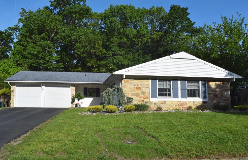 61 Juniper Place, Matawan, NJ 07747 - photo 1