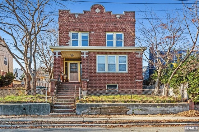 Sold $580,000 • Co-Listing Agent