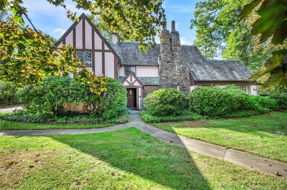 116 Winthrop Terrace, Meriden, CT 06451 - photo 1