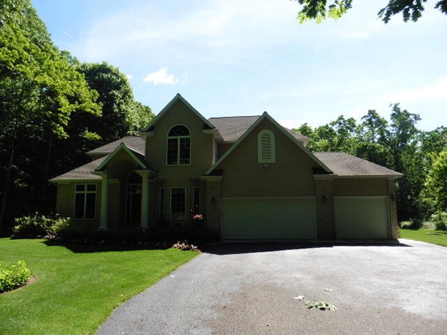 132 Chloe Ct, Lowell, MI 49331 - photo 1