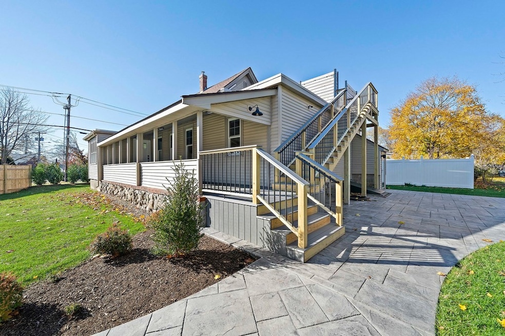 302 Pine St unit 1, South Weymouth, MA 02190 - photo 1