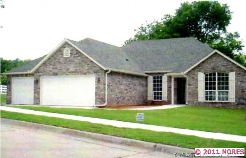 7903 S Juniper Ave, Broken Arrow, OK 74011 - photo 1
