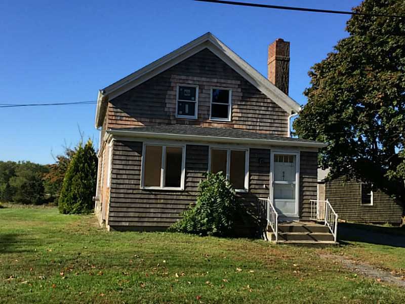 541 Oliphant Ln, Middletown, RI 02842 - photo 1