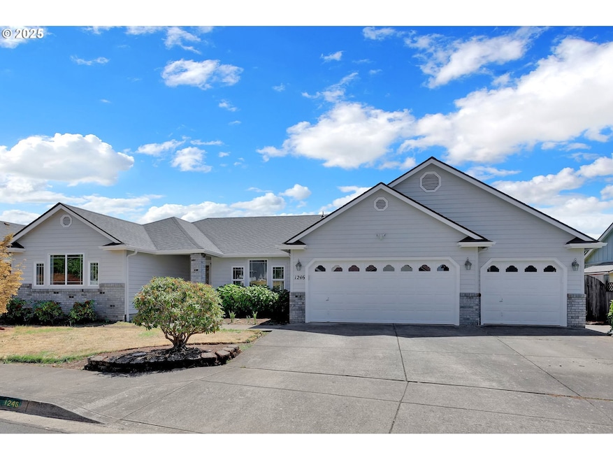 1246 Montecello Dr, Eugene, OR 97404 - photo 1