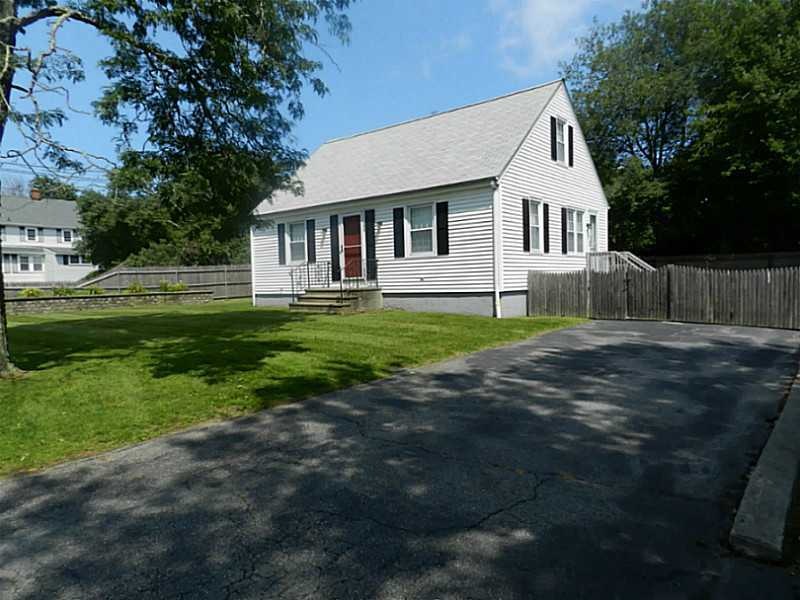 17 Verndale Cir, Bristol, RI 02809 - photo 1