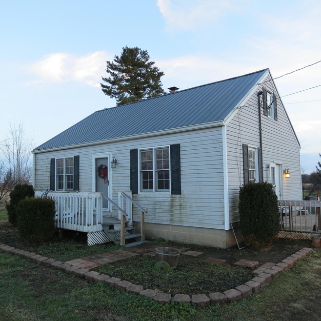 7635 Tarlton Rd, Circleville, OH 43113 - photo 1