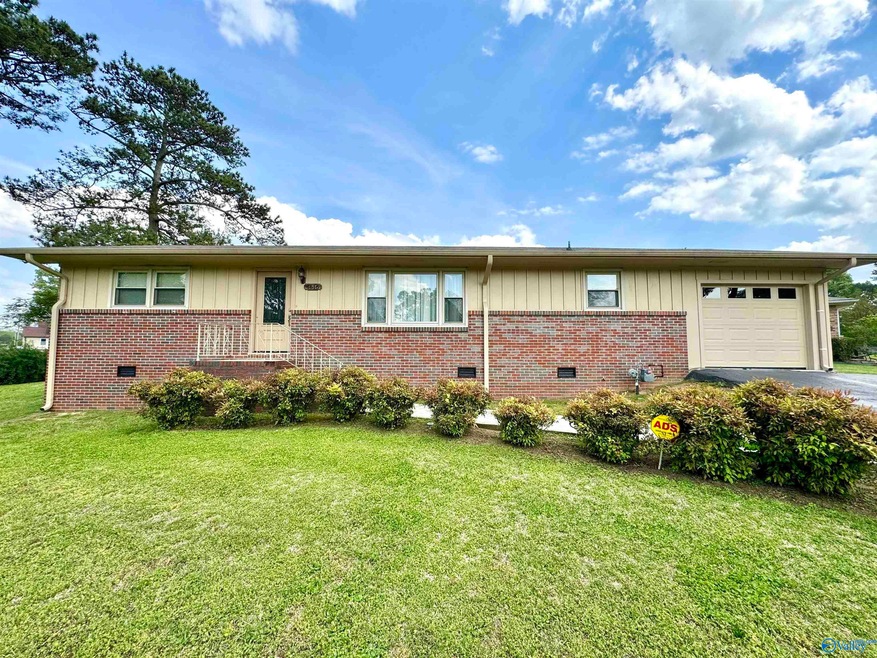 1616 Greenbrier Dr SW, Cullman, AL 35055 - photo 1