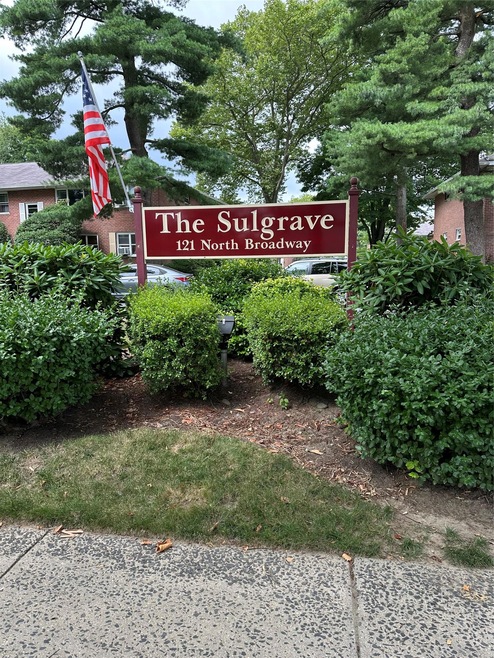 Sulgrave Owners Corporation unit 31H, White Plains, NY 10603 - photo 1