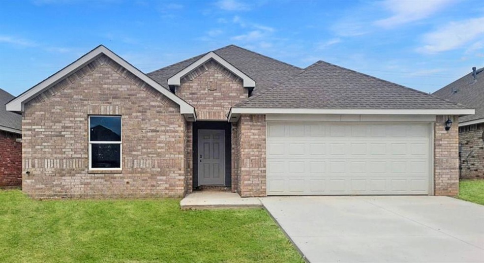 909 SW 81st St, Lawton, OK 73505 - photo 1