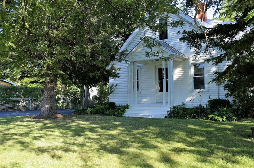 Front view of 2835 Niagara Street.  Easy to care f