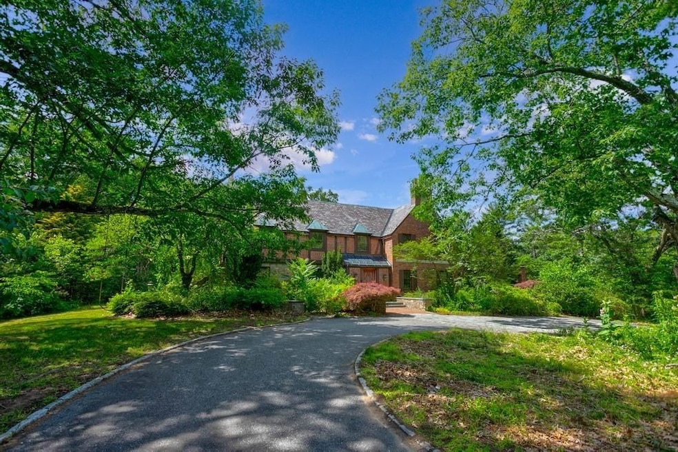 9 Peirce Rd, Wellesley Hills, MA 02481 - photo 1