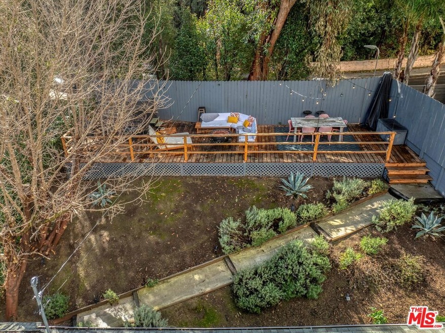 21016 Costanso St, Woodland Hills, CA 91364 - photo 1