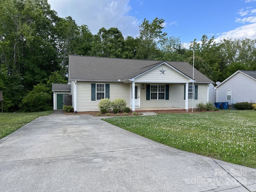 709 Loch Lomond Cir, Concord, NC 28025 - photo 1