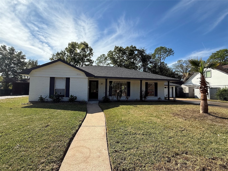 15714 Torry Pines Rd, Houston, TX 77062 - photo 1