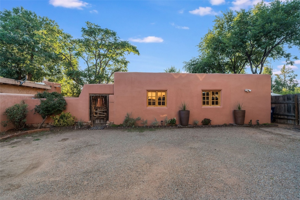 534 1/2 W Alameda St, Santa Fe, NM 87501 - photo 1
