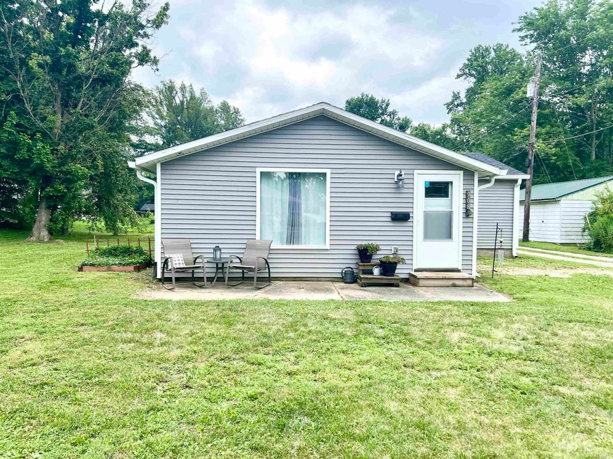 908 Pearl St, Covington, IN 47932 - photo 1