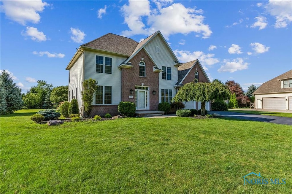 7135 Rolling Meadow Ln, Maumee, OH 43537 - photo 1