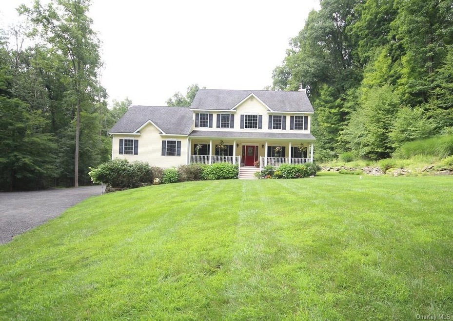 355 Eatontown Rd, Port Jervis, NY 12771 - photo 1