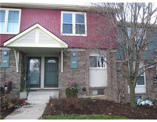 207 N Maple Rd, Saline, MI 48176 - photo 1