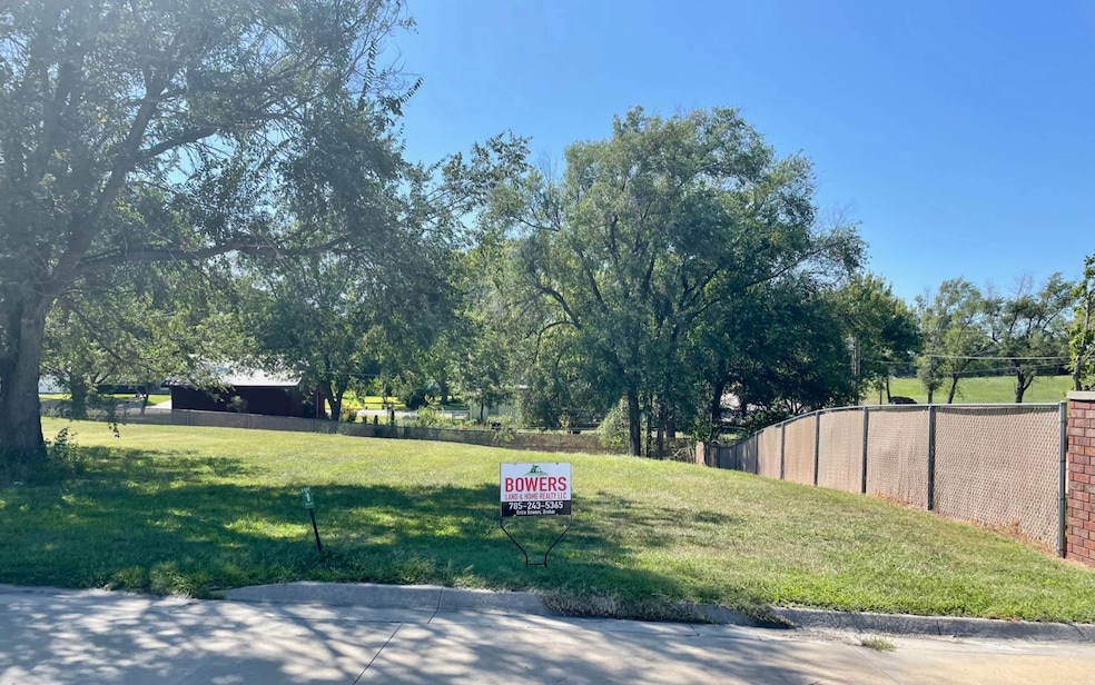 9 Terrace Cir, Concordia, KS 66901 - photo 1