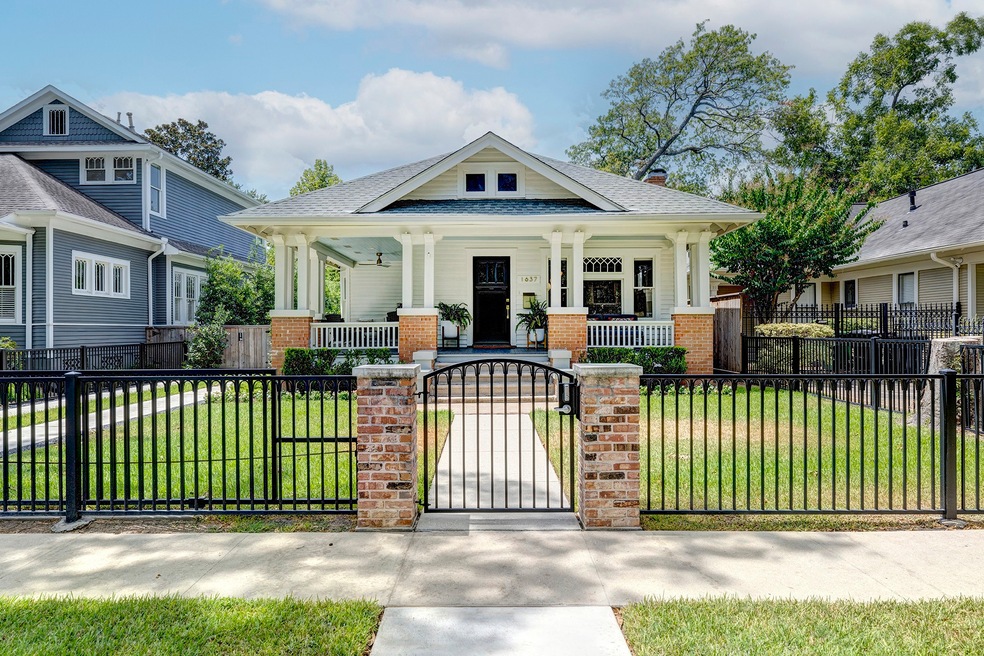 1637 Cortlandt St, Houston, TX 77008 - photo 1