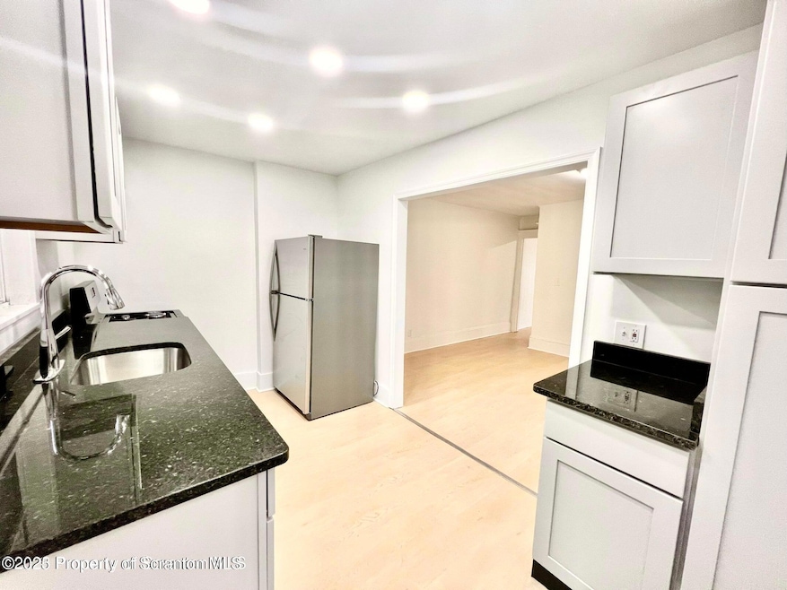 1421 Olive St unit 1423, Scranton, PA 18510 - photo 1