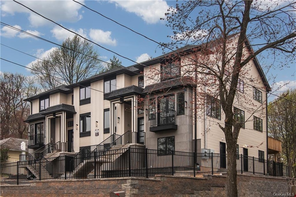 4 Fred Eller Dr unit 102, Monsey, NY 10952 - photo 1