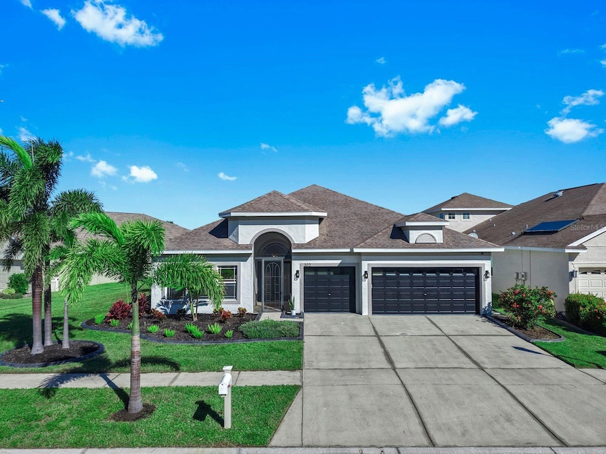 302 York Dale Dr, Ruskin, FL 33570 - photo 1