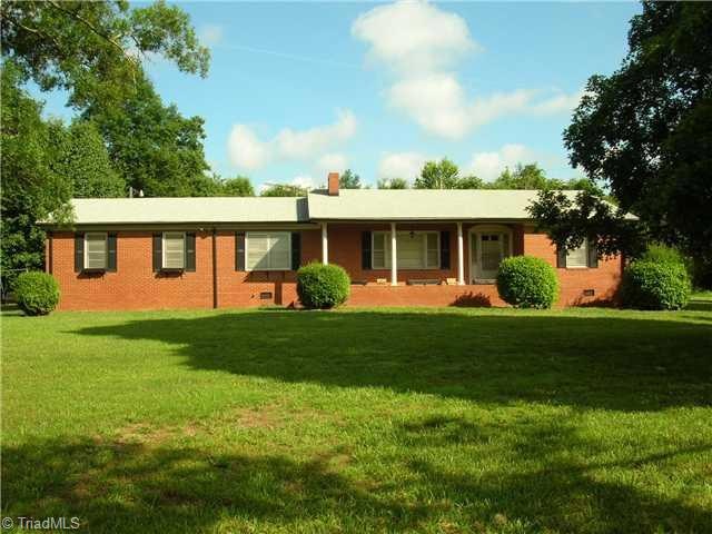 1176 Grantville Ln, Asheboro, NC 27205 - photo 1