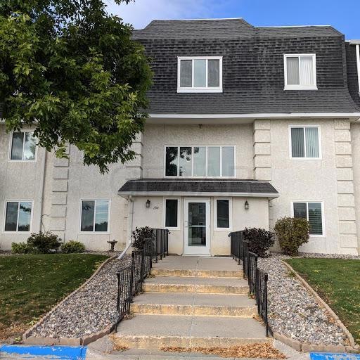 815 Duke Dr unit 207, Grand Forks, ND 58201 - photo 1
