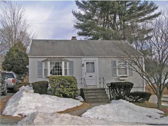 22 Winthrop Ave, Waterbury, CT 06706 - photo 1