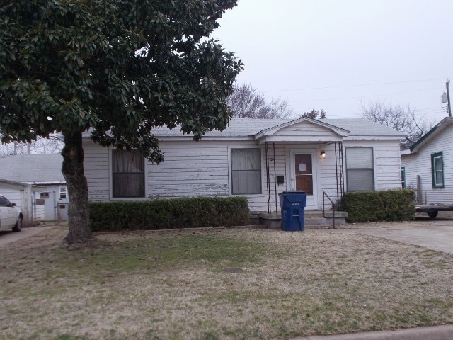505 N J St, Duncan, OK 73533 - photo 1