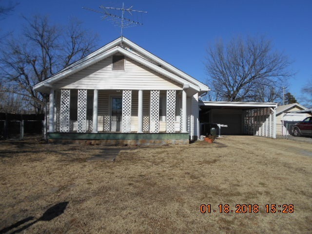 410 E 8th St, Cushing, OK 74023 - photo 1