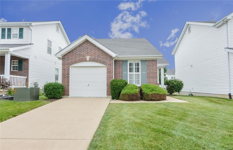 2 bedroom RANCH detached villa in Homefield Subdiv