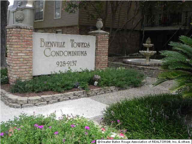 Bienville Towers entrance on College Drive