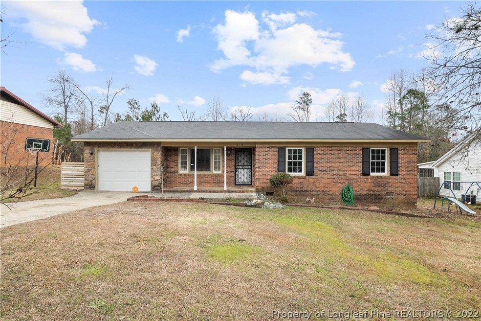 128 Brewster Dr, Fayetteville, NC 28303 - photo 1