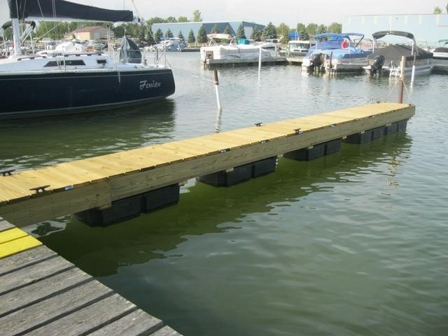 188 E Michigan Ave, Au Gres, MI 48703 - photo 1