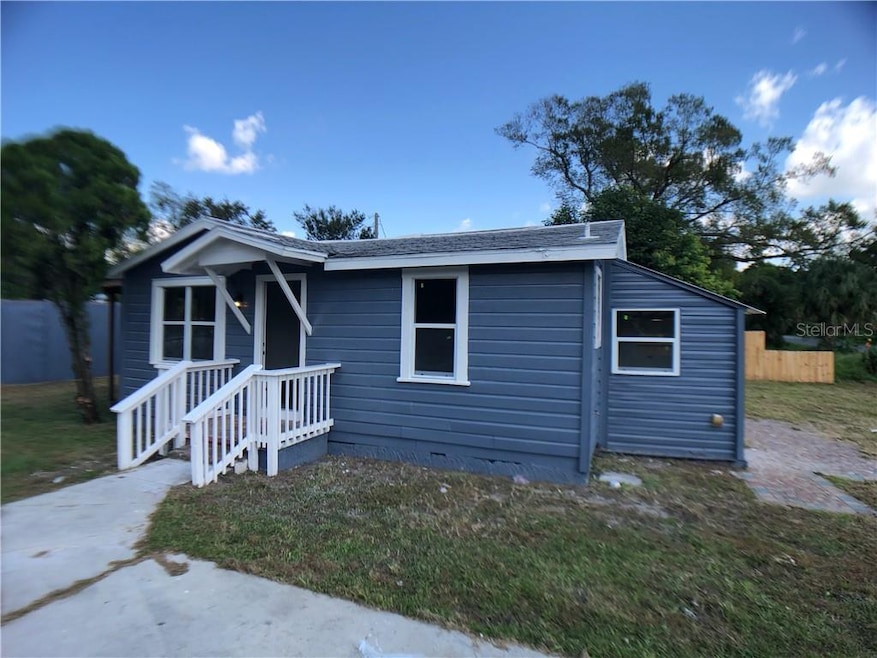 902 Canal Dr, Cocoa, FL 32926 - photo 1