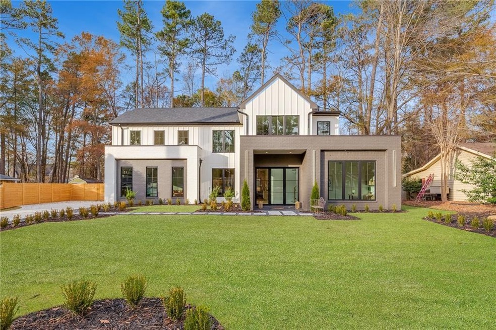 The perfect blend of amazing architecture with A+ location.