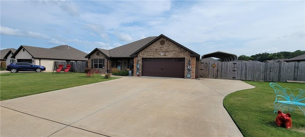 983 Red Oak St, Elkins, AR 72727 - photo 1