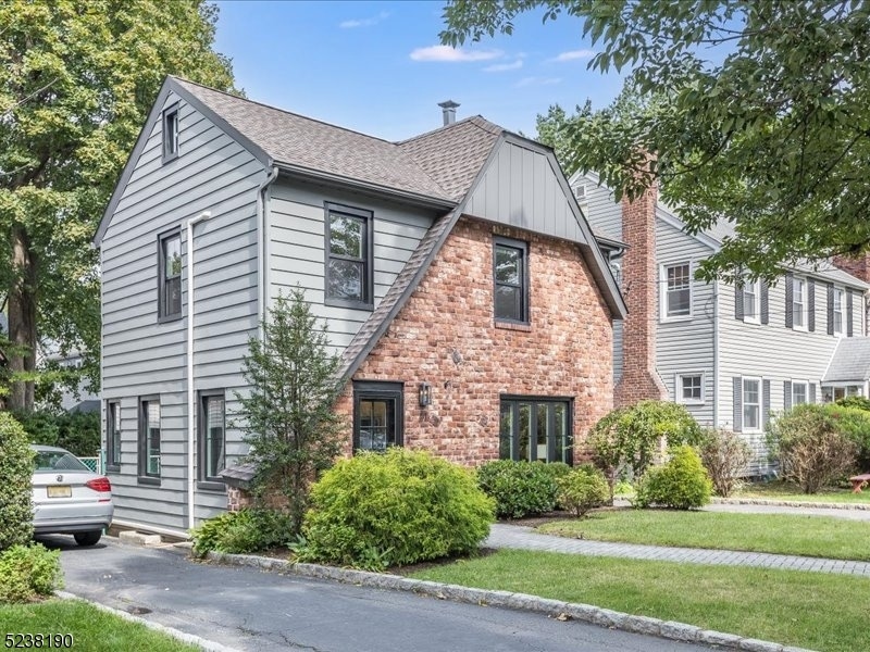 51 Overlook Terrace, Bloomfield, NJ 07003 - photo 1