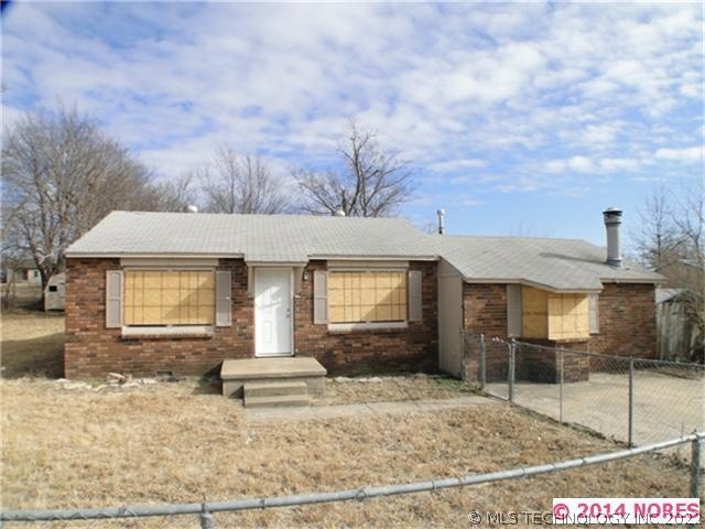 Full Brick bank owned bargain near 51st & 193rd!