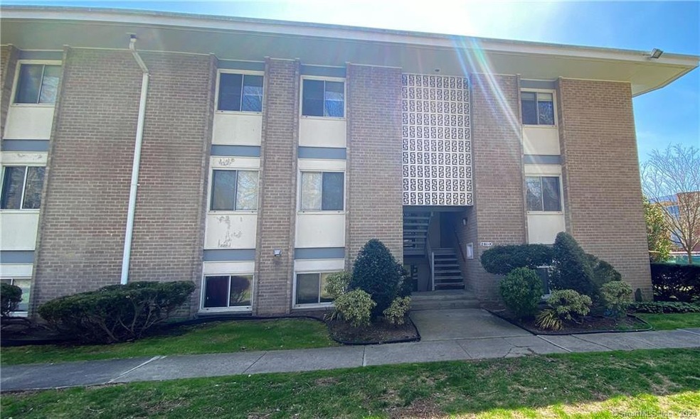 281 Gardner Ave unit K5, New London, CT 06320 - photo 1