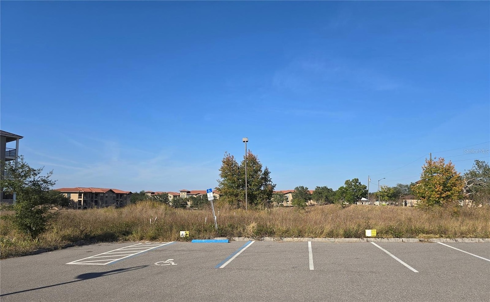 821 Retreat Blvd unit 102, Davenport, FL 33897 - photo 1