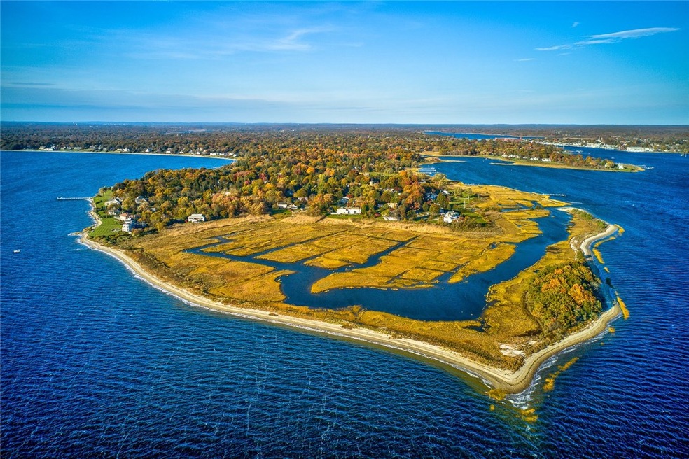 17 Stone Tower Ln, Barrington, RI 02806 - photo 1