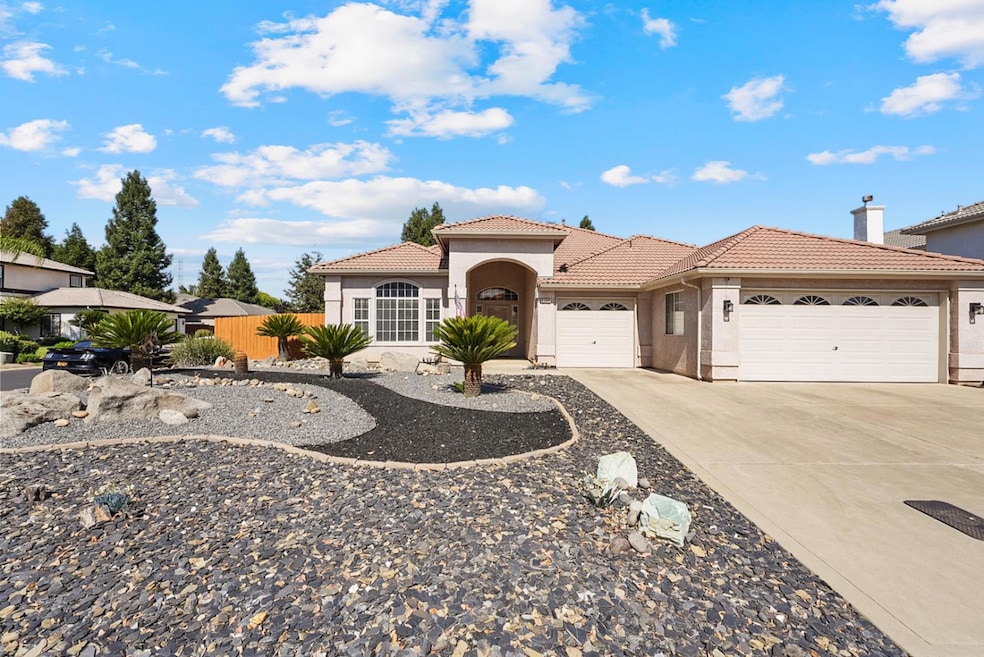 4500 Biltmore St, Chowchilla, CA 93610 - photo 1