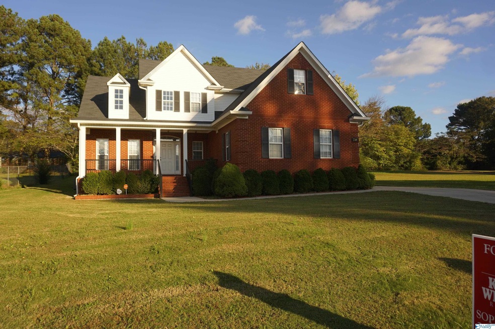 3704 Crouse Dr NW, Huntsville, AL 35810 - photo 1